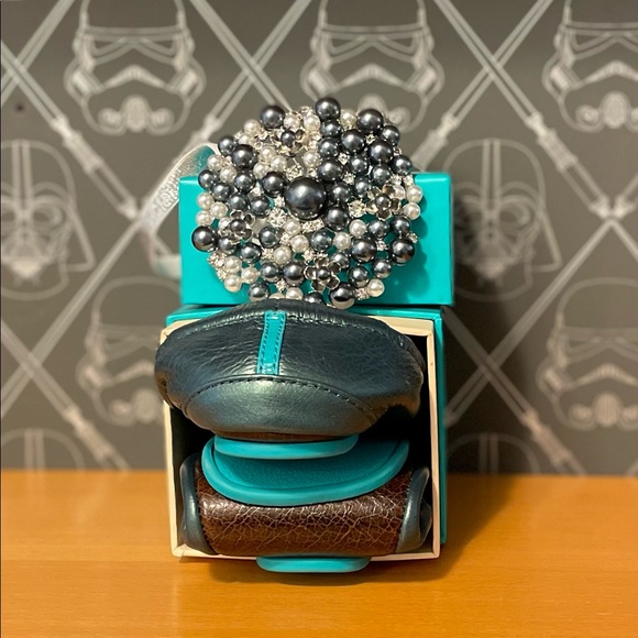 Tahitian Pearl Tieks Sz 6 with box and topper - Never Worn! - Picture 3 of 3